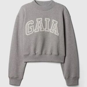 Women's Gray Crew Neck Sweater